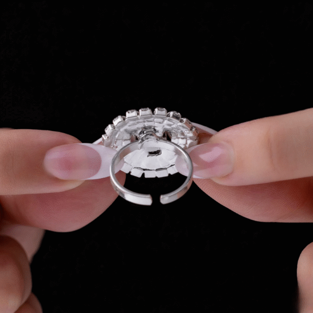 Fioré - Crystal Ring (Adjustable Size & Anti-Tarnish) - Image 3